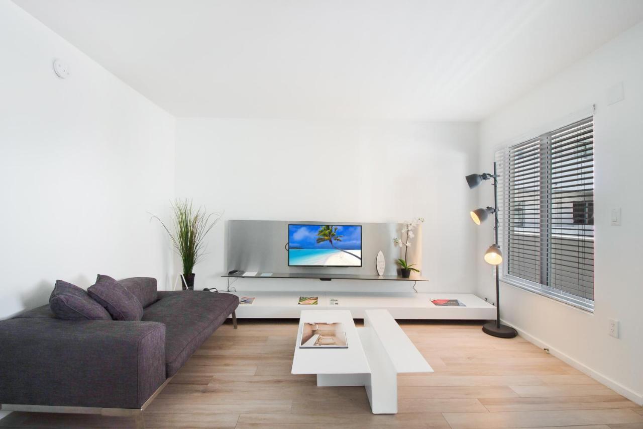 Beach Haus Key Biscayne Contemporary Apartments Exterior photo