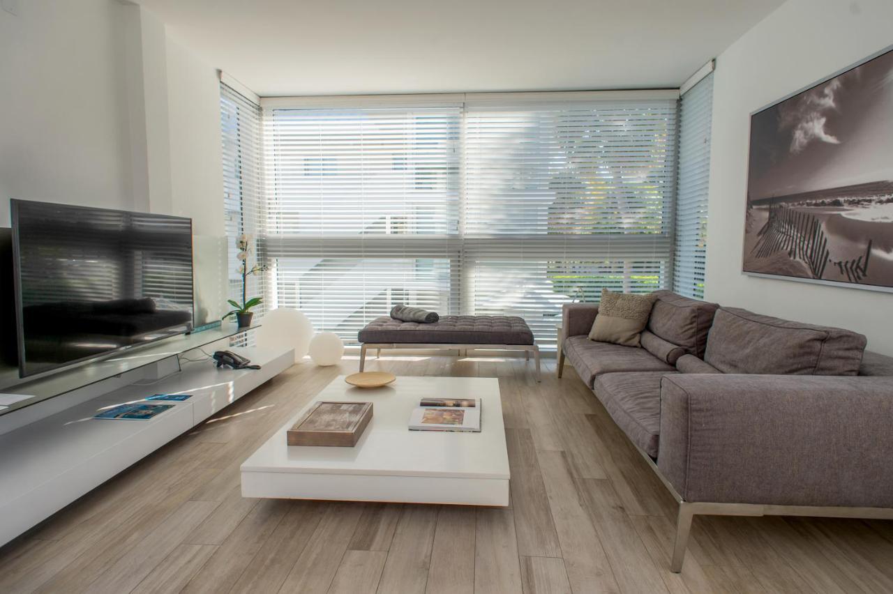 Beach Haus Key Biscayne Contemporary Apartments Exterior photo
